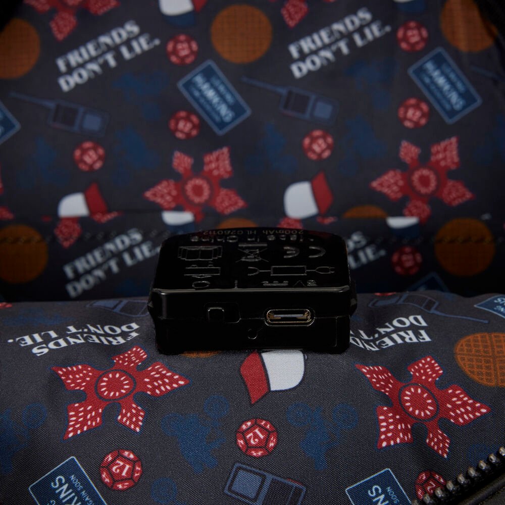 Mochila 10th Anniversary Stranger Things Loungefly 26cm - Imagen 5